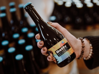 Betty, the new craft beer with natural sweet wine Rasteau
